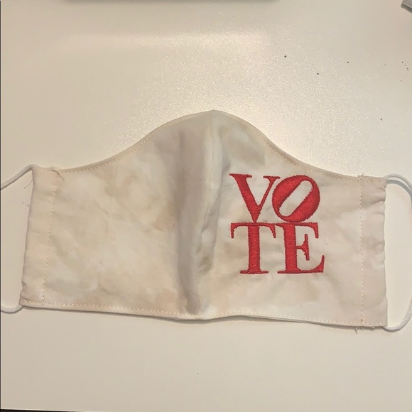 Mens VOTE face mask - Picture 2 of 4